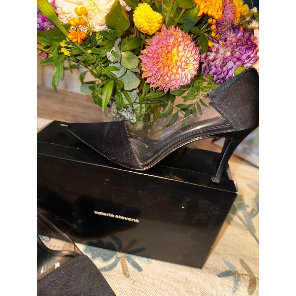 Valerie Stevens Black Satin Pointed Toe Clear Vinyl Heels Size 7M Pumps - Picture 3 of 8